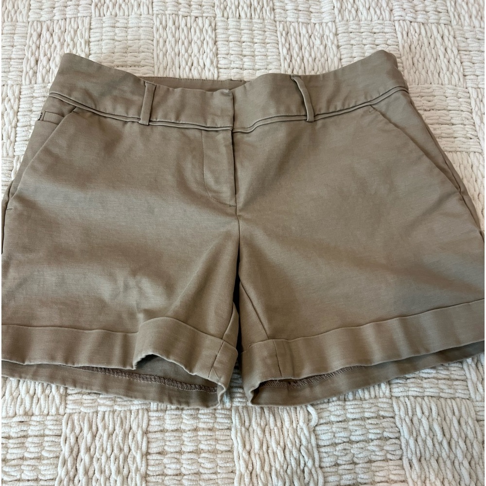 APT 9 Shorts